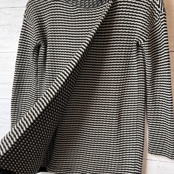 Cabi Sweater Womens Size XXS Black & White Stripe Split Front & Back Turtle Neck - Picture 10 of 16